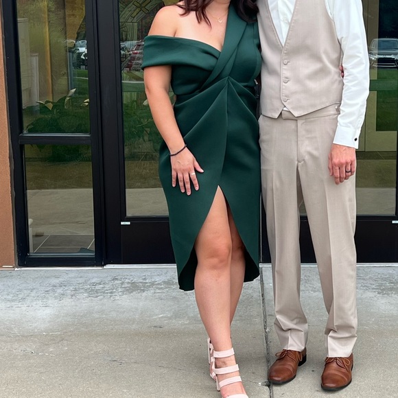 Dress - Picture 2 of 2